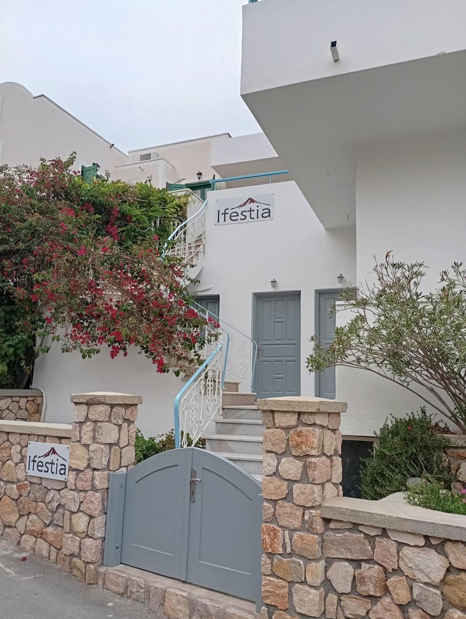 Ifestia Hotel Kamári Exterior foto