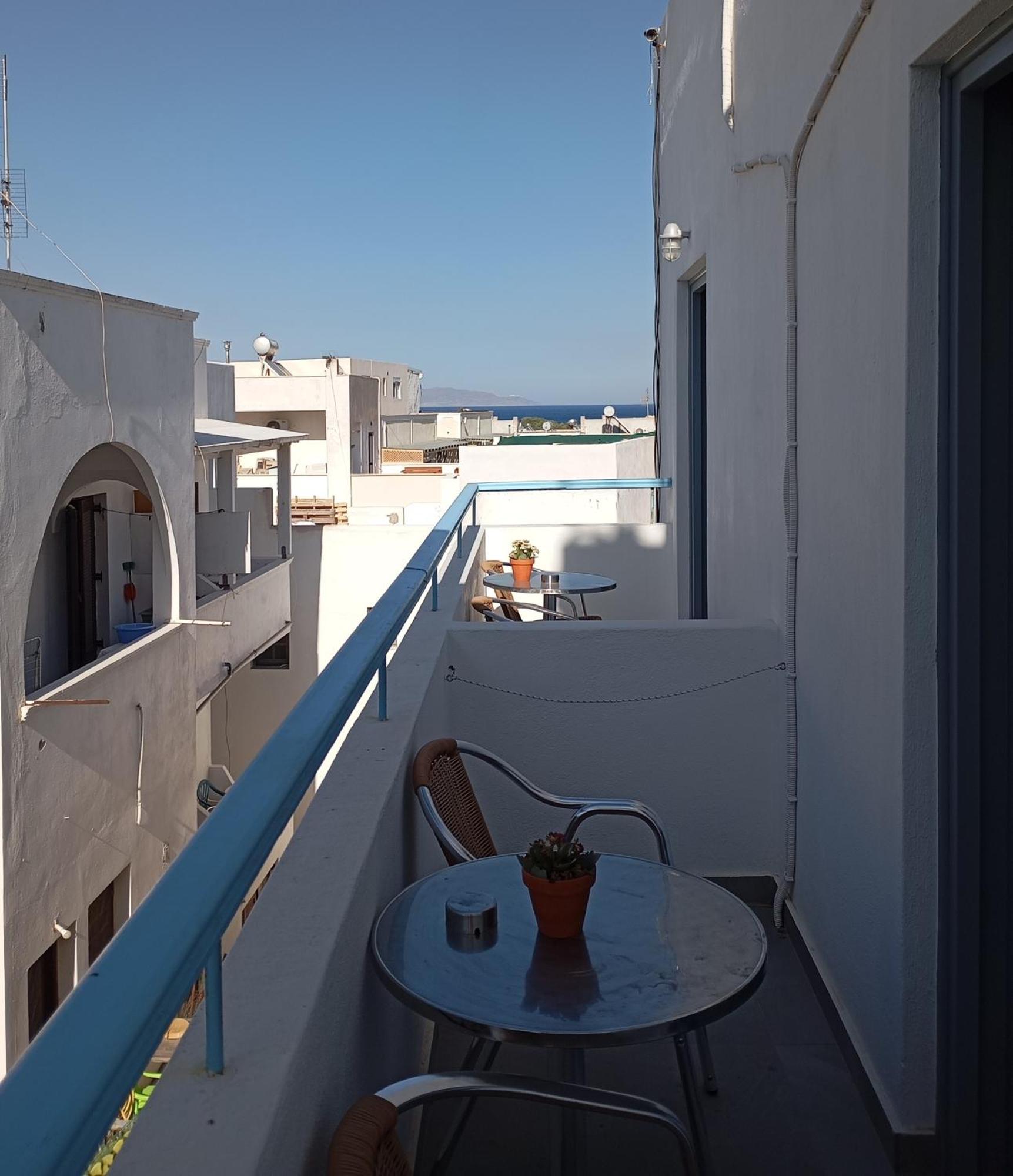 Ifestia Hotel Kamári Exterior foto